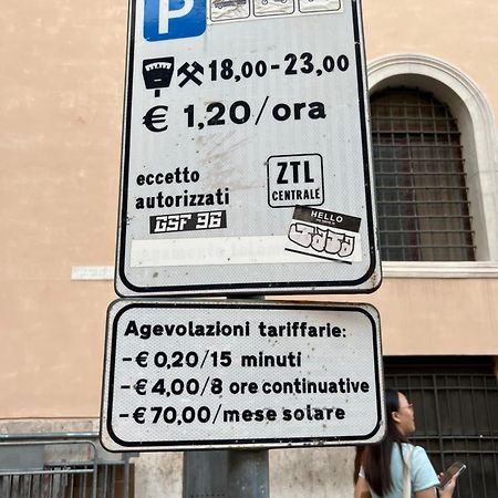 Aphrodite Apartment Piazza Venezia Rzym Zewnętrze zdjęcie